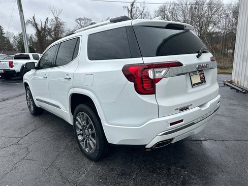 Used 2022 GMC Acadia Denali w/ Denali Ultimate Package image 8