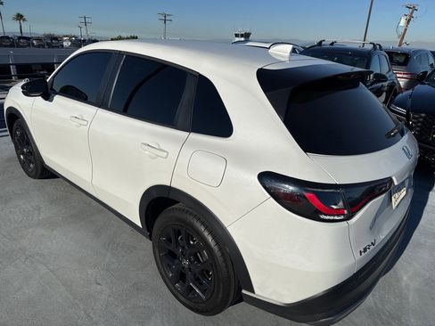 Used 2023 Honda HR-V Sport image 6