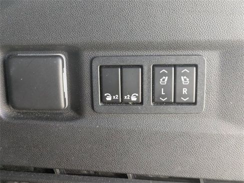 Used 2021 GMC Yukon AT4 w/ Rear Media and Nav Package image 13