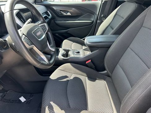Used 2024 GMC Terrain SLE FWD image 11