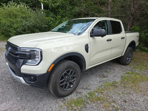 Used 2025 Ford Ranger XLT w/ Equipment Group 301A High AWD/4WD image 3