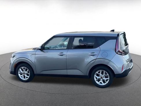 Used 2025 Kia Soul LX w/ LX Technology Package image 10