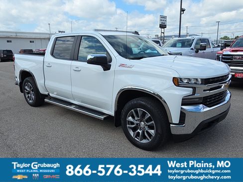 Used 2020 Chevrolet Silverado 1500 LT w/ All-Star Edition AWD/4WD image 2