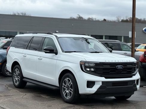 Used 2025 Ford Expedition Max Active image 43