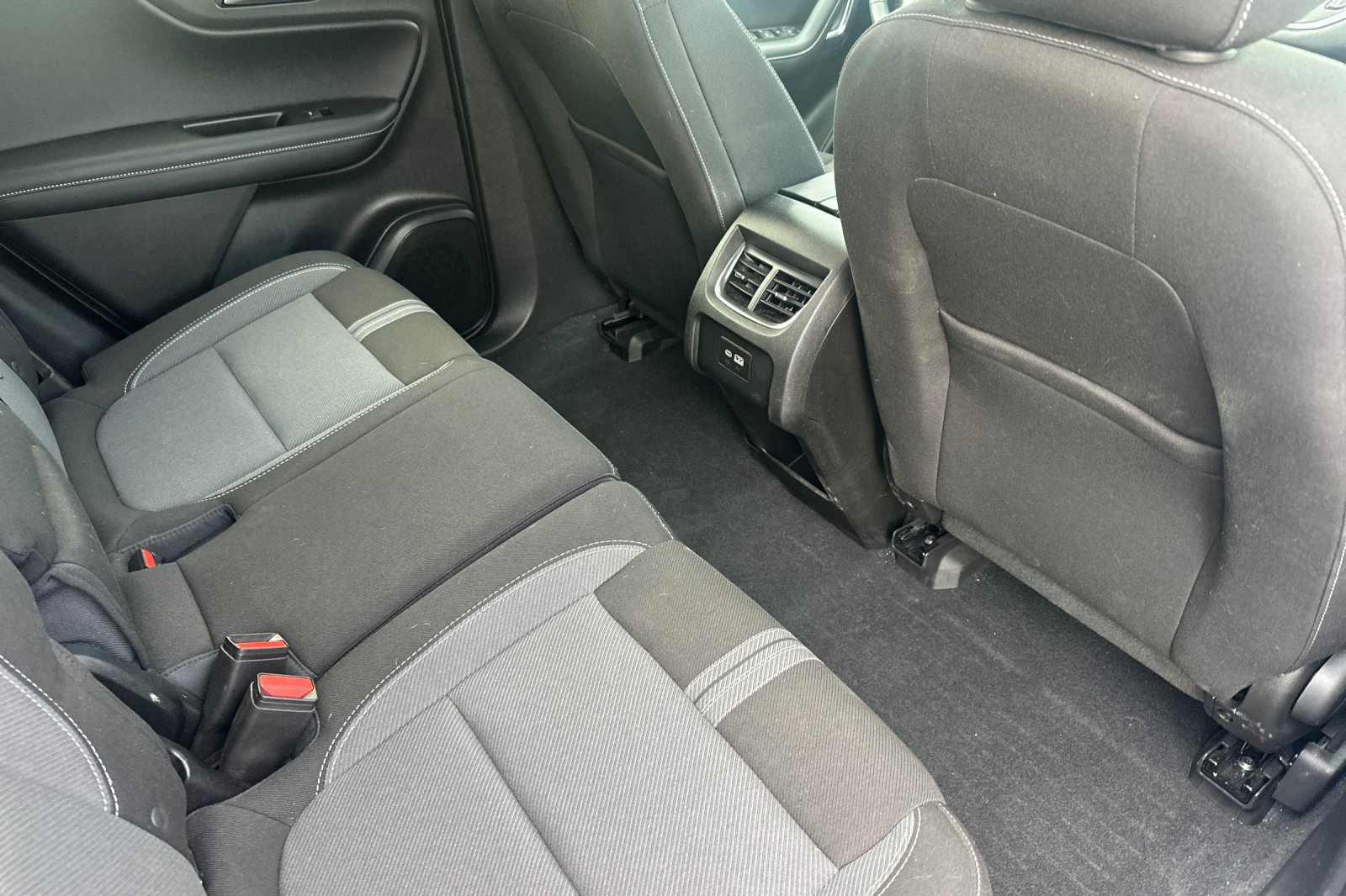 Used 2024 Chevrolet Blazer LT w/ Convenience Package FWD image 18