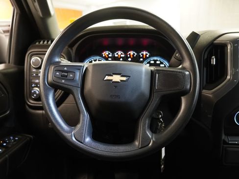 Used 2022 Chevrolet Silverado 1500 Custom AWD/4WD image 17