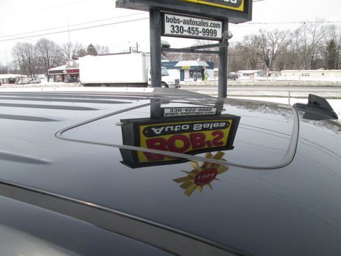 Used 2017 GMC Yukon XL Denali w/ Open Road Package image 3