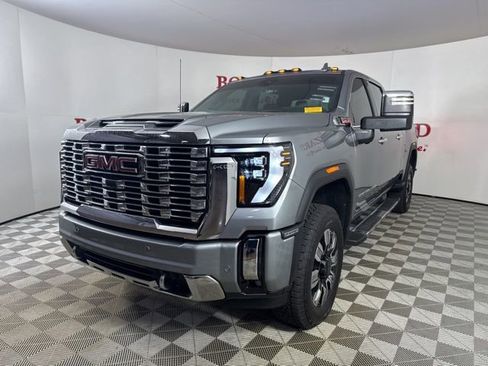 Used 2025 GMC Sierra 3500 Denali w/ Denali Reserve Package image 4