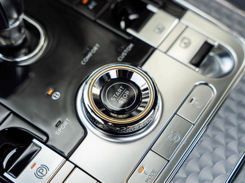 Used 2026 Bentley Flying Spur Azure image 37