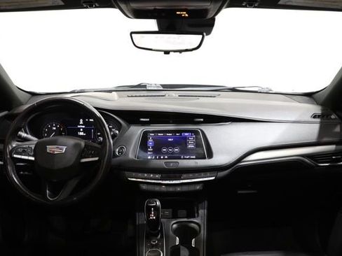 Used 2020 Cadillac XT4 Premium Luxury w/ Technology Package FWD image 14