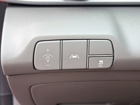 Used 2023 Hyundai Elantra SEL w/ Convenience Package FWD image 17