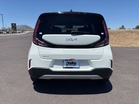 Used 2025 Kia Soul LX w/ LX Technology Package FWD image 6