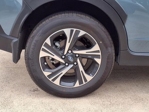 Certified 2025 Subaru Crosstrek 2.0i Premium image 9