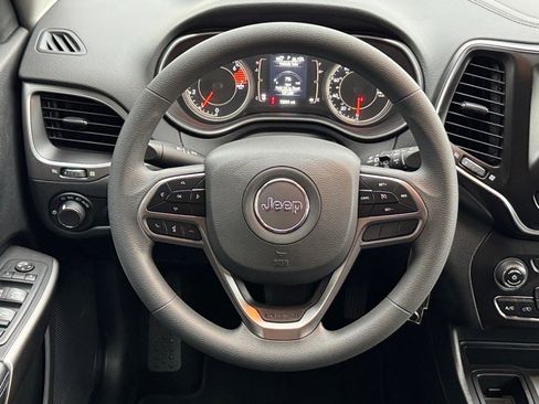 Used 2021 Jeep Cherokee Latitude image 14