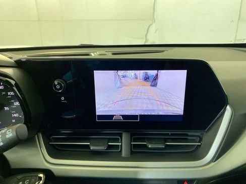 Used 2024 Chevrolet Trax LS w/ LS Convenience Package FWD image 41