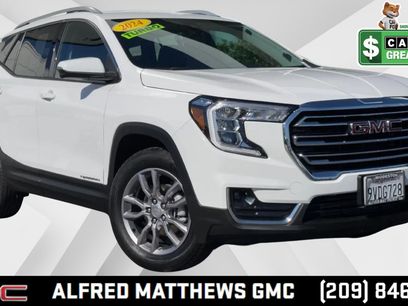 Used 2024 GMC Terrain SLT