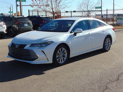 Used 2021 Toyota Avalon XLE image 8