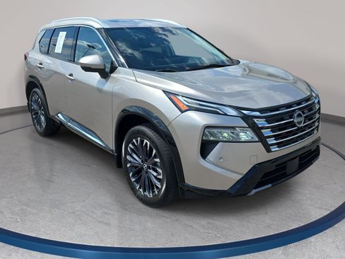 Certified 2024 Nissan Rogue Platinum AWD/4WD image 3