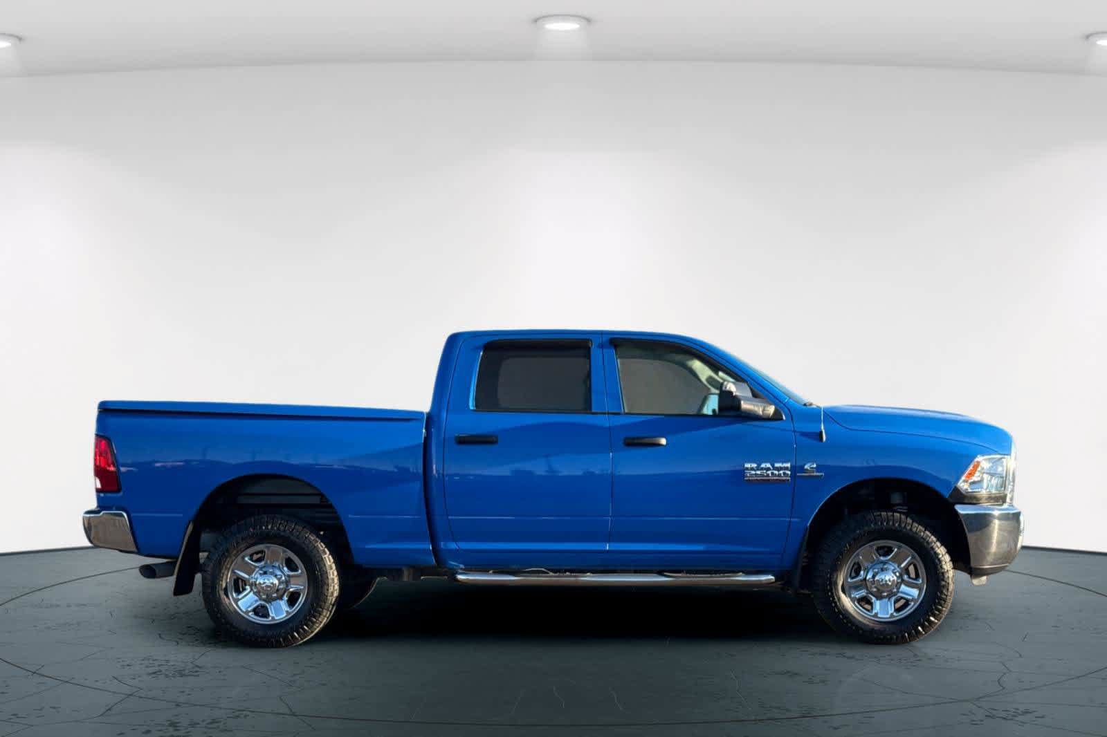 Used 2018 RAM 2500 Tradesman w/ Chrome Appearance Group AWD/4WD image 6