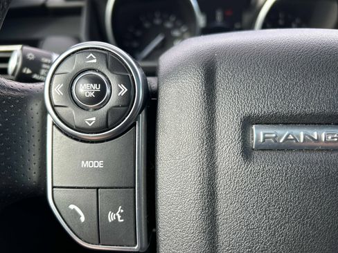 Used 2017 Land Rover Range Rover Sport HSE image 26