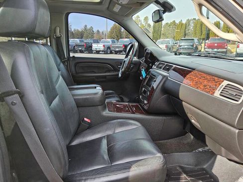 Used 2008 GMC Yukon Denali image 16