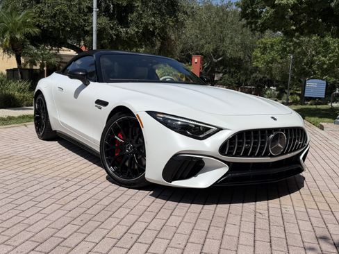 Used 2022 Mercedes-Benz SL 55 AMG 4MATIC image 35