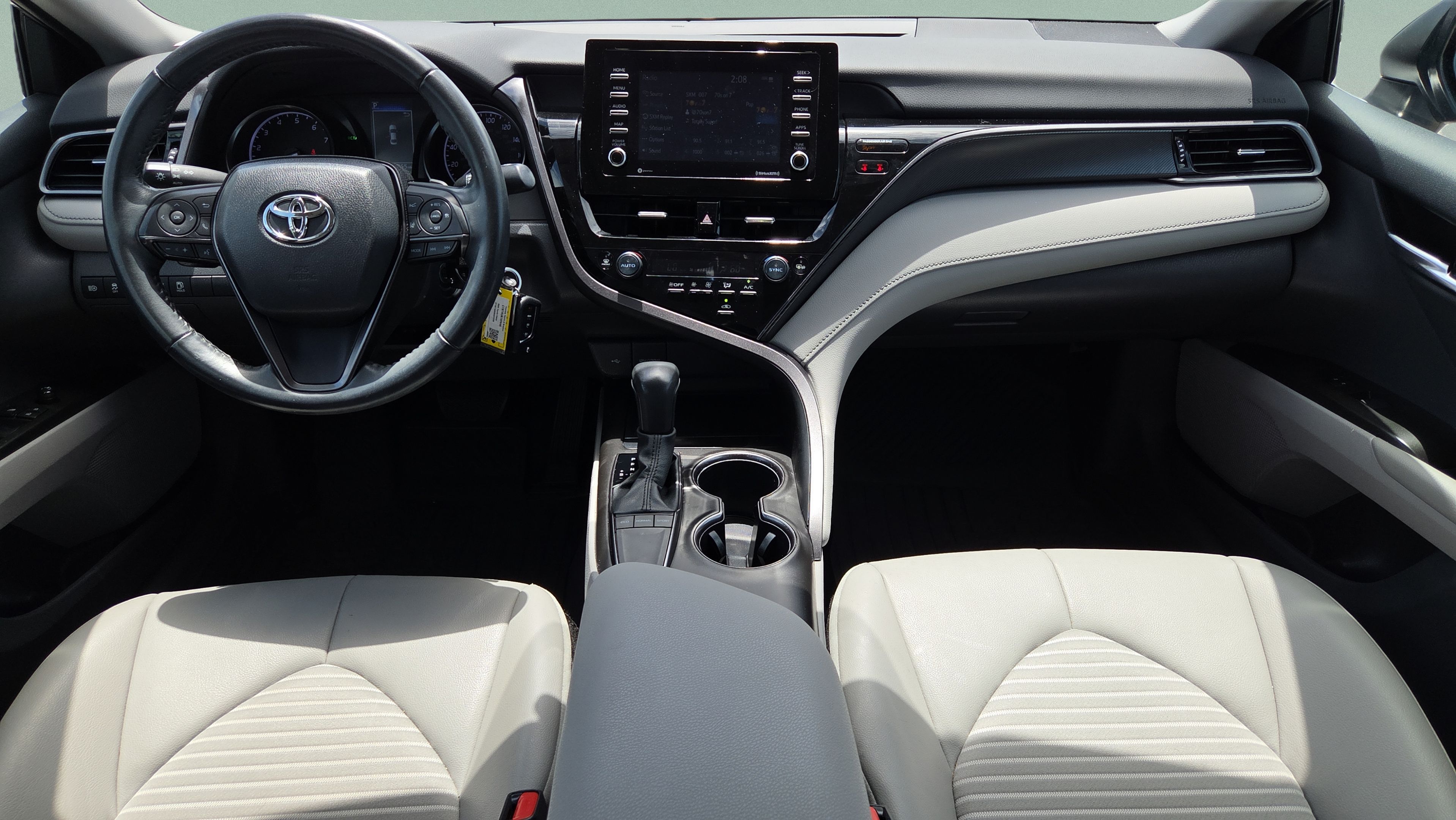 Used 2024 Toyota Camry SE FWD image 12