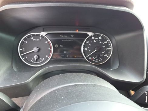 Used 2023 Nissan Rogue S AWD/4WD image 16