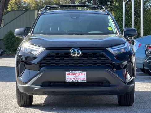 Certified 2025 Toyota RAV4 LE image 8