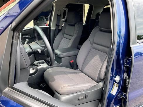 Used 2023 Nissan Frontier SV w/ SV Convenience Package AWD/4WD image 24