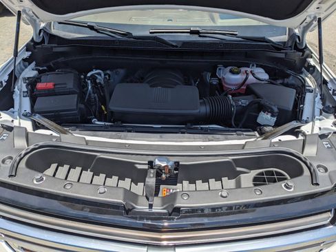 New 2023 Chevrolet Suburban High Country image 15