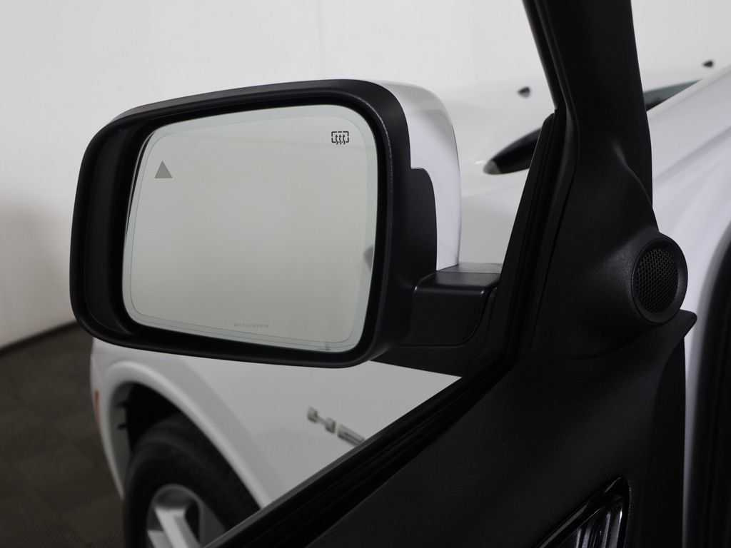 Used 2022 Dodge Durango R/T AWD/4WD image 36