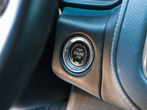 Used 2023 Chevrolet Suburban Premier RWD image 19