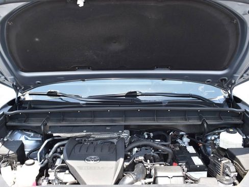 Used 2024 Toyota Highlander Platinum AWD/4WD image 11
