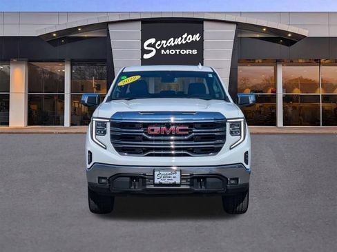 Used 2022 GMC Sierra 1500 SLT w/ SLT Convenience Package image 8