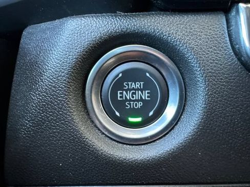 Used 2025 Chevrolet Colorado Trail Boss AWD/4WD image 34