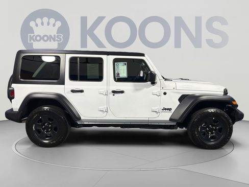 Used 2024 Jeep Wrangler Unlimited Sport AWD/4WD image 8