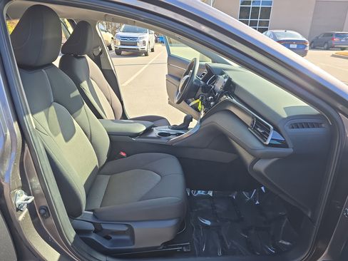 Used 2024 Toyota Camry LE image 10