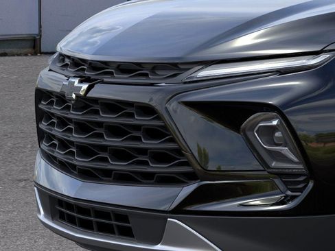 New 2025 Chevrolet Blazer LT w/ Midnight/Sport Edition image 13