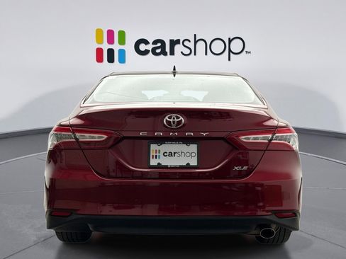 Used 2019 Toyota Camry XLE FWD image 4