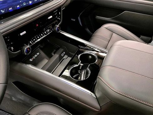 Used 2025 Chevrolet Tahoe RST w/ Comfort Package image 15