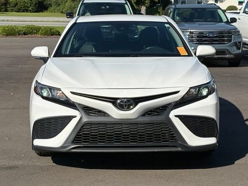 Used 2024 Toyota Camry SE FWD image 8