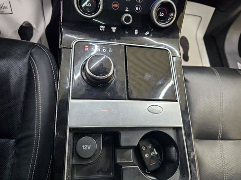 Used 2018 Land Rover Range Rover Velar R-Dynamic SE AWD/4WD image 34
