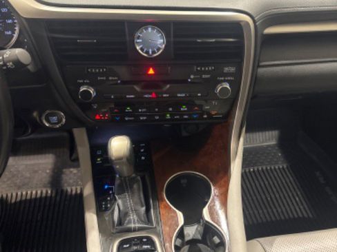 Used 2018 Lexus RX 350L w/ Premium Package image 2