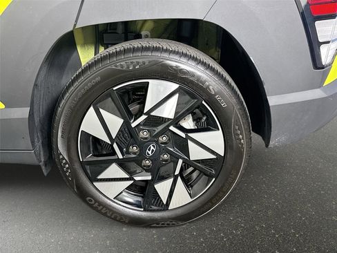 Certified 2024 Hyundai Kona SEL FWD image 29