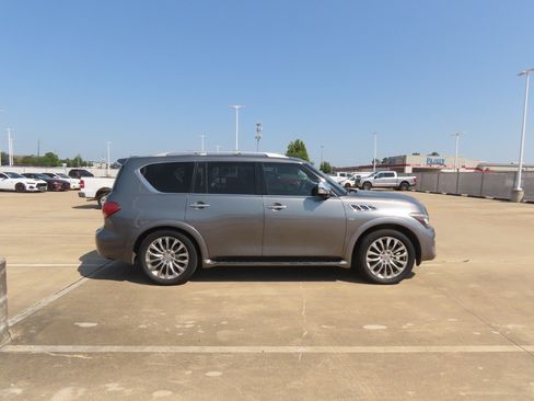 Used 2015 INFINITI QX80 2WD w/ Deluxe Technology Package image 10
