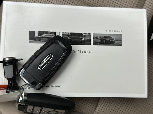 Used 2021 Lincoln Corsair AWD w/ Sport Package image 35