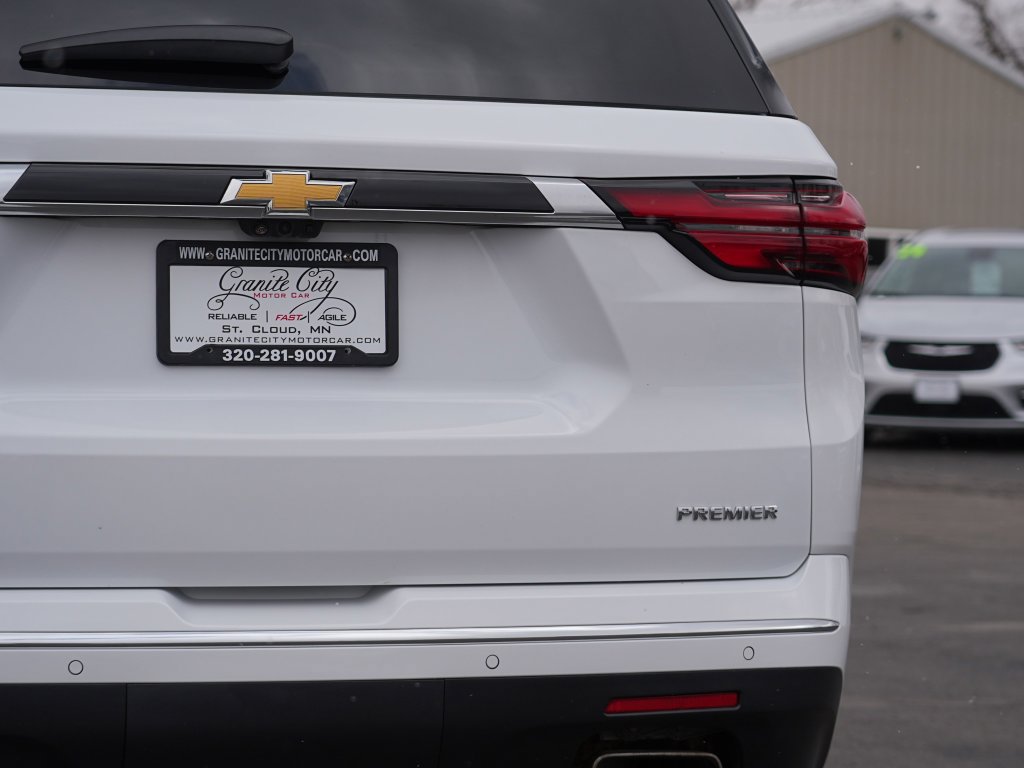 Used 2023 Chevrolet Traverse Premier AWD/4WD image 10