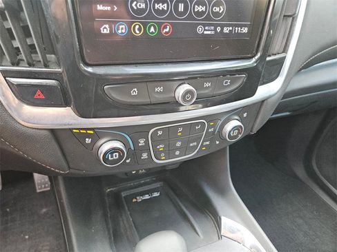 Used 2023 Chevrolet Traverse Premier image 19