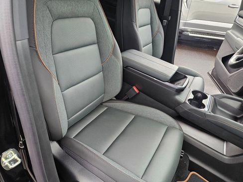 New 2026 GMC Terrain AT4 AWD/4WD image 29